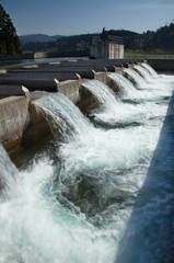 力強くミニナイアガラ？