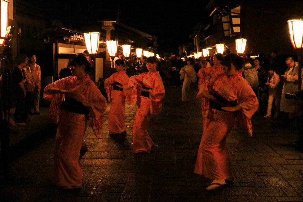 夜の明けるまで