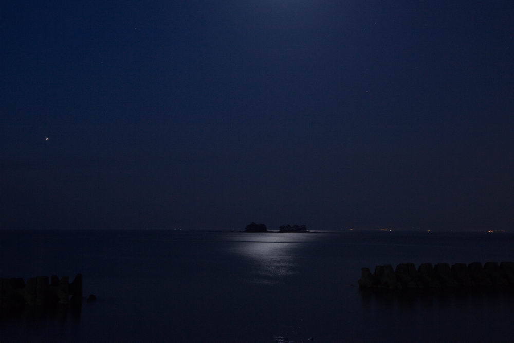 月明かりの島