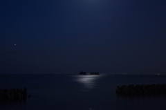 月明かりの島