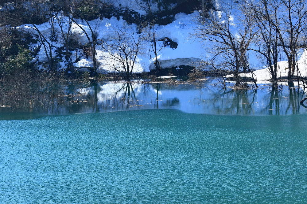 凪と波