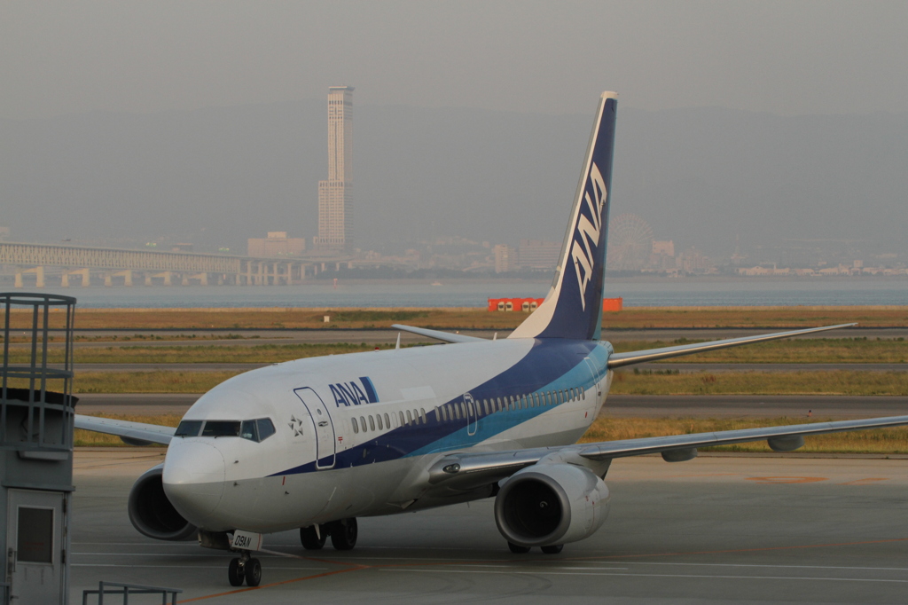 関西発　福岡行き　７３７