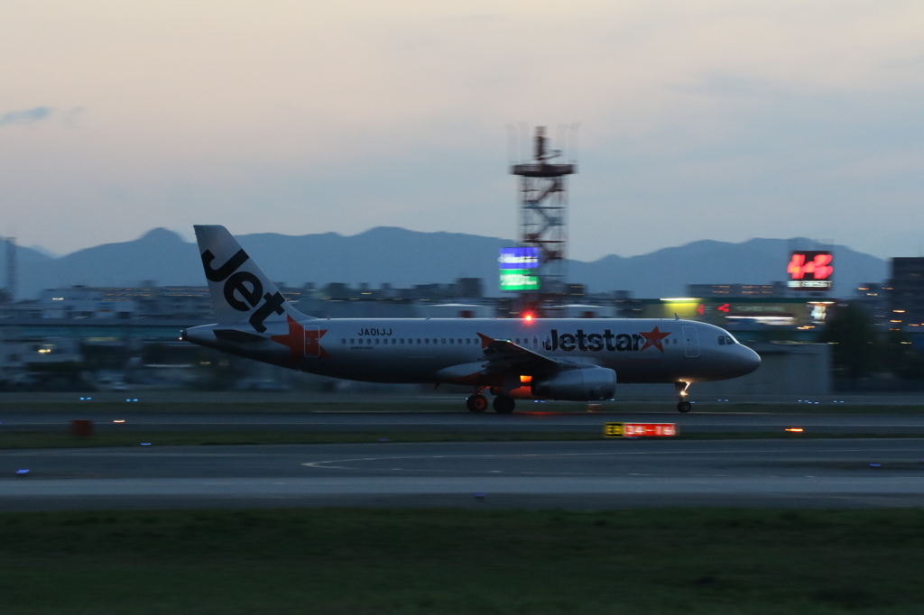 日没後の福岡空港３