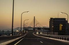 夜明けの荒津大橋