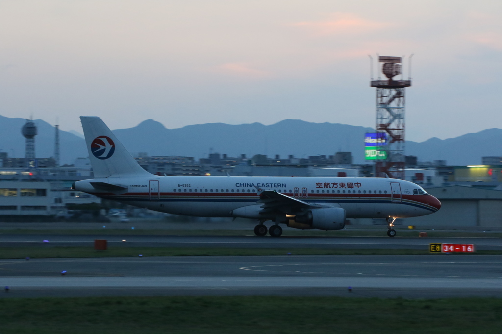 日没後の福岡空港１