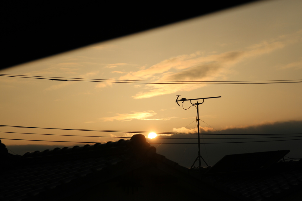 住宅地の夕日