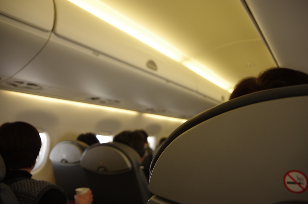 旅客機内にて③