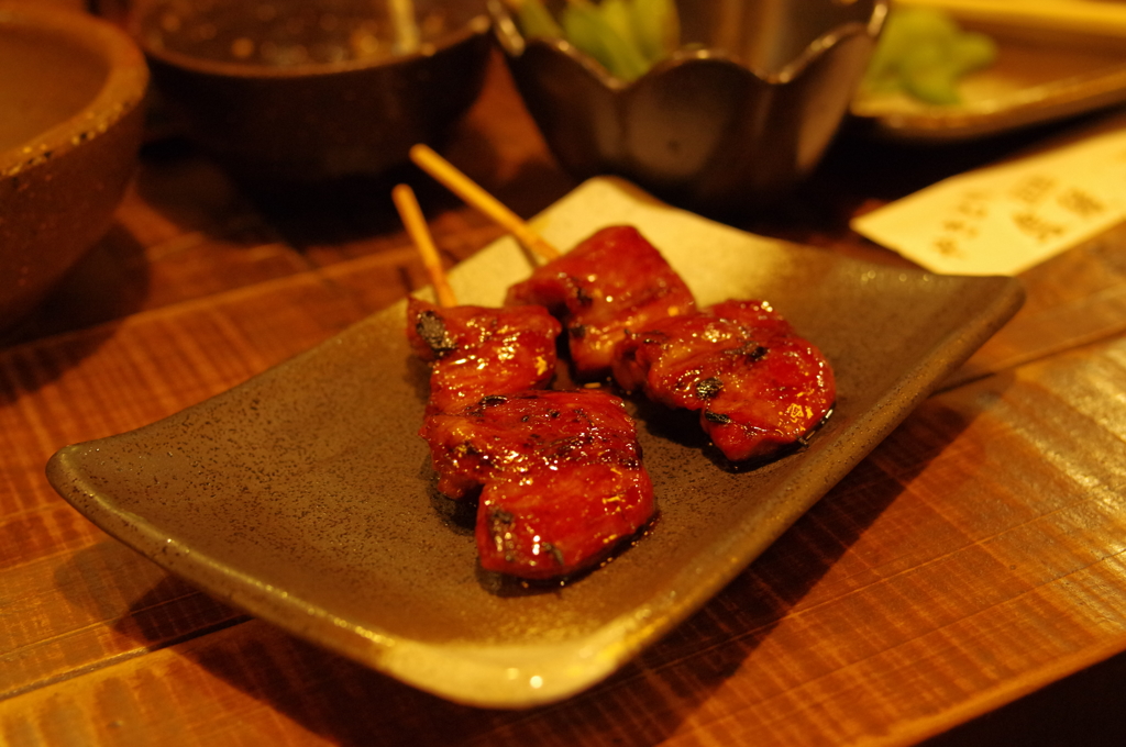 焼き鳥屋にて　其の①