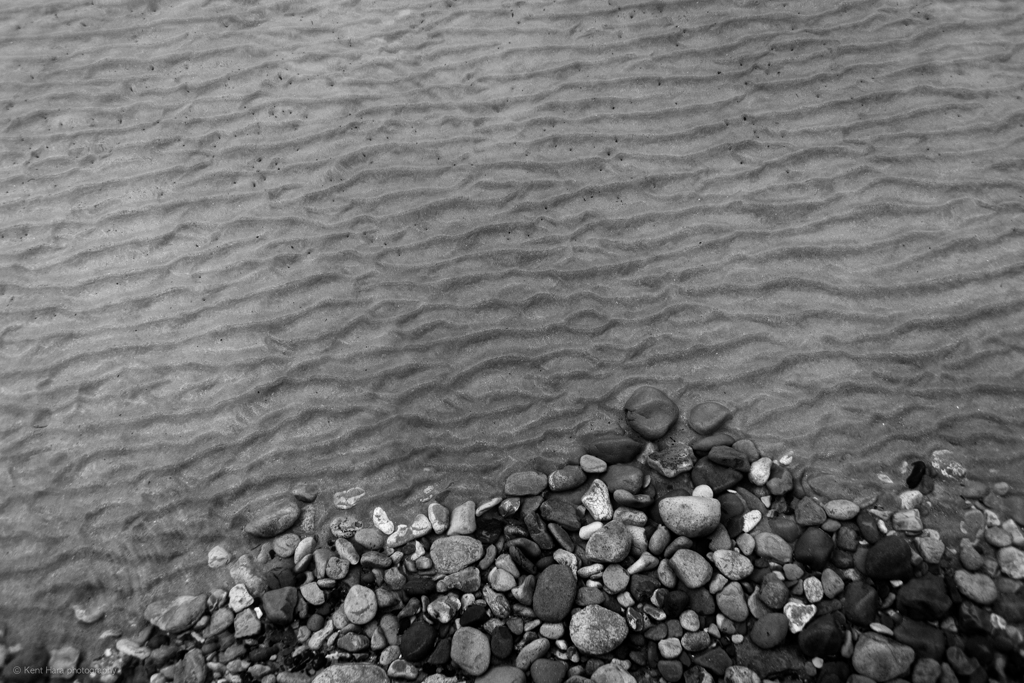 砂の波紋　鷺浦の海