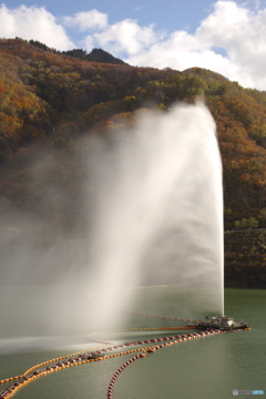 寒河江ダム放水噴水1