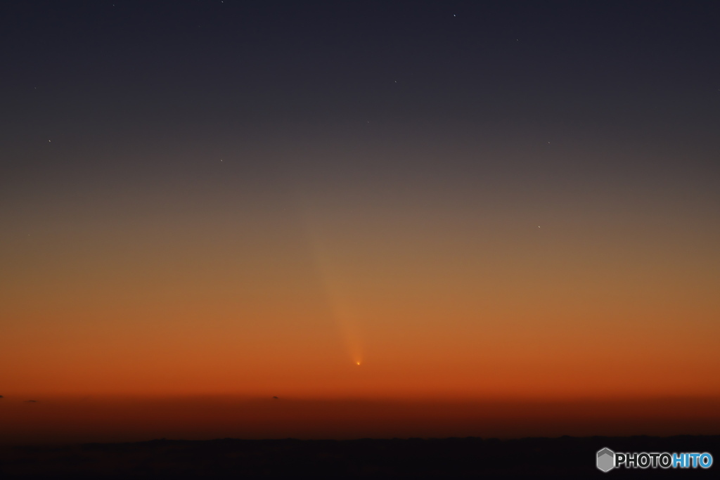 2024.10.12鳥海山_紫金山・アトラス彗星1
