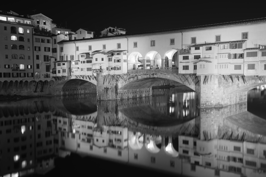 ヴェッキオ橋（モノクロ）