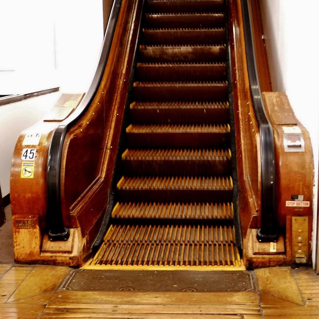 木製エレベータ