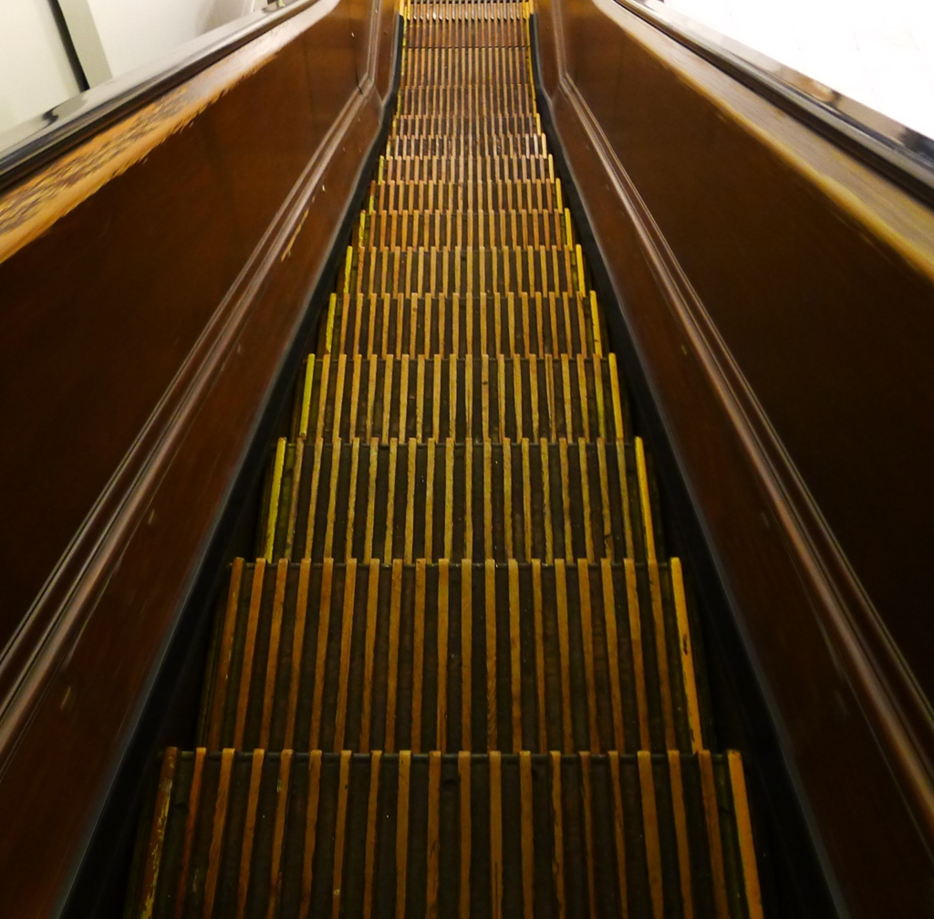 木製エレベータ