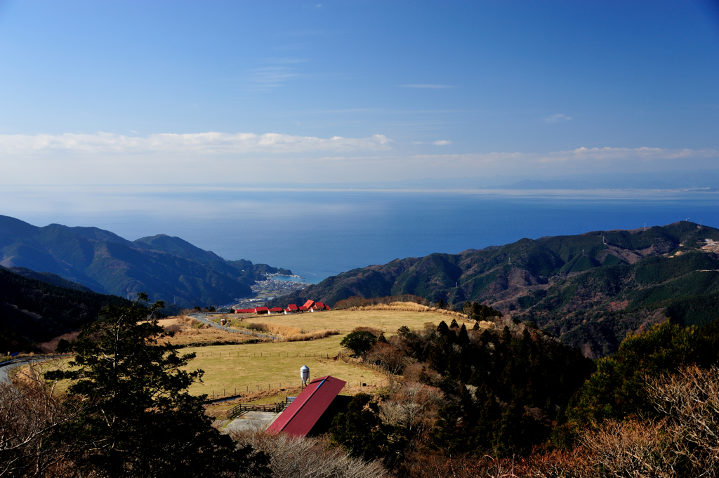 高原と海