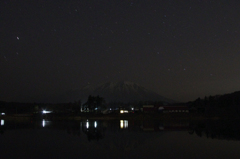 水面に映る南部富士
