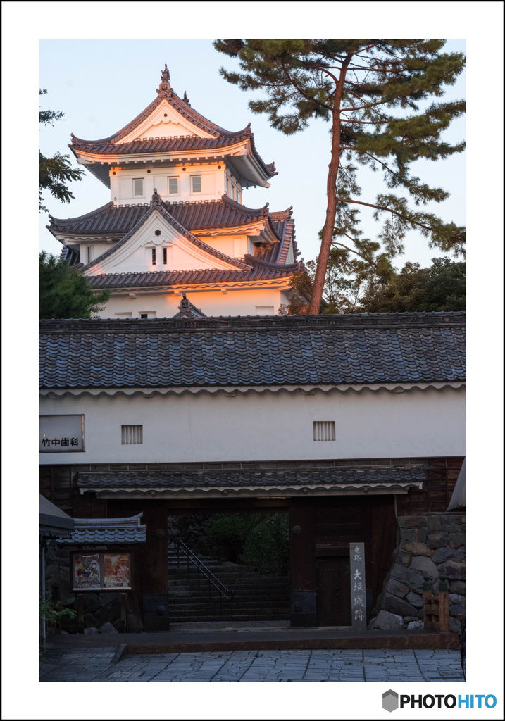 朝陽の天守閣