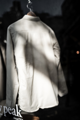 右手はポッケに