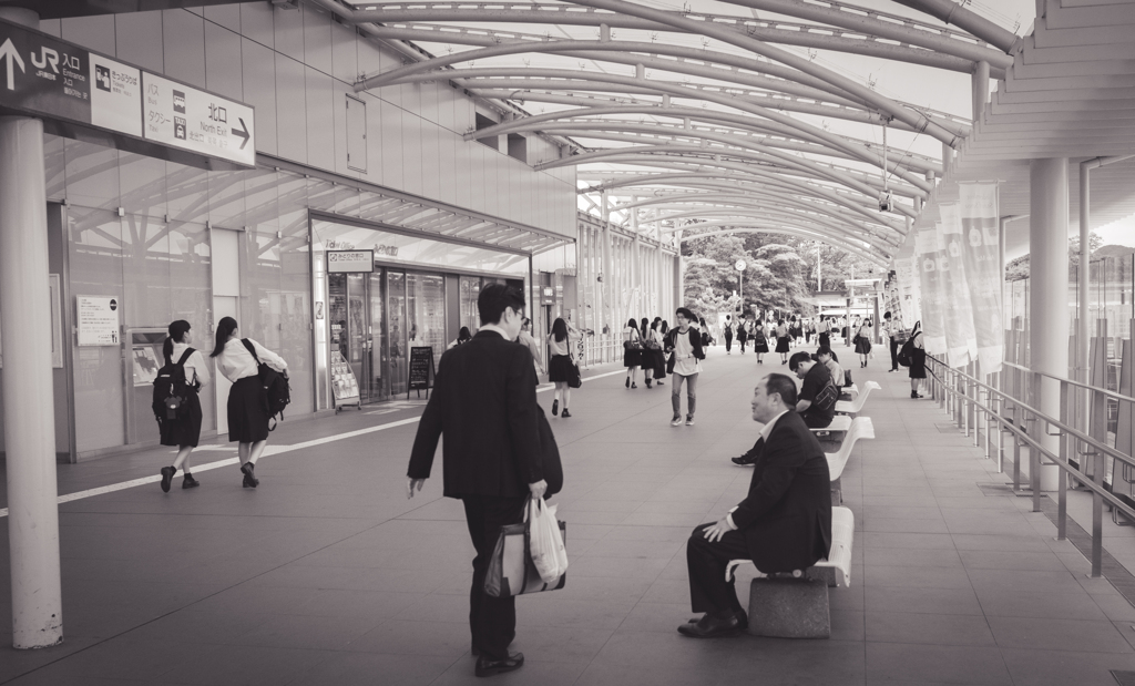 とある駅の朝