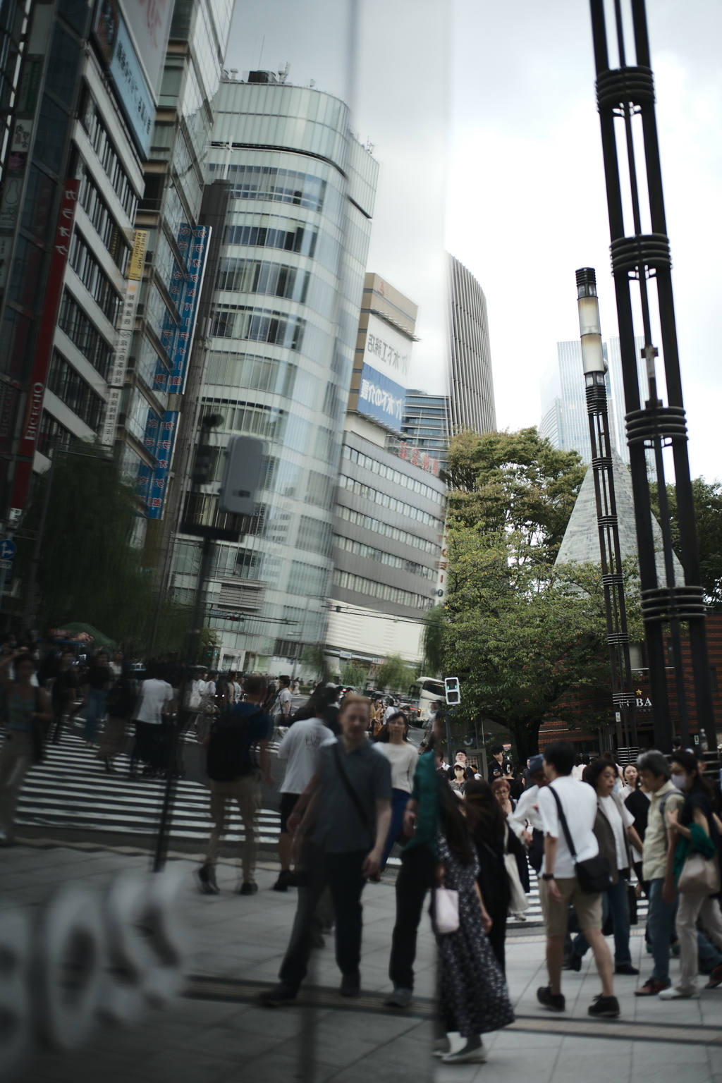 有楽町の映り込み