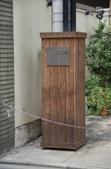 オシャレ　電柱カバー