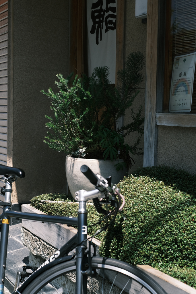 表通りの寿司屋さん