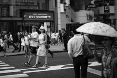 銀座ホコ天の外人さんカップル③