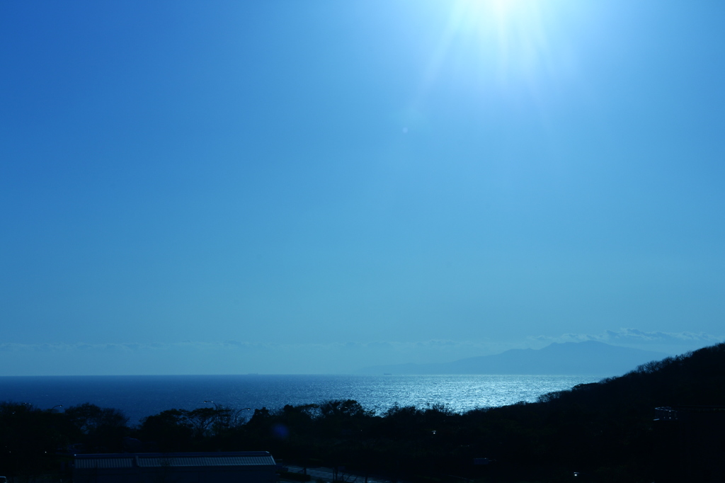 湘南国際村からの伊豆大島001