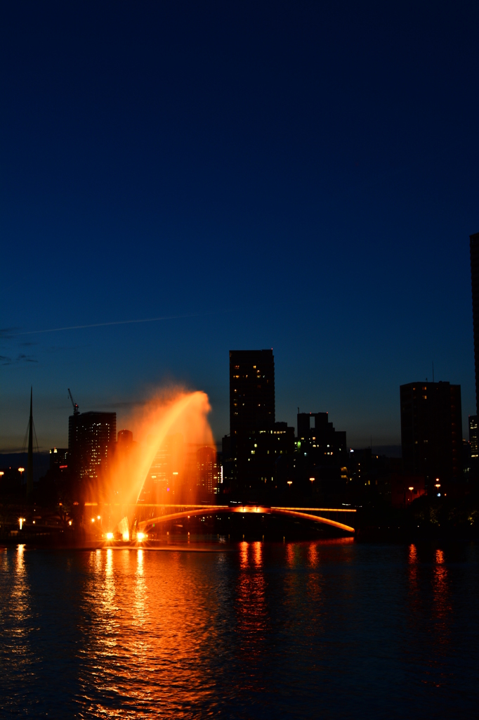 ブルーアワーの天満橋