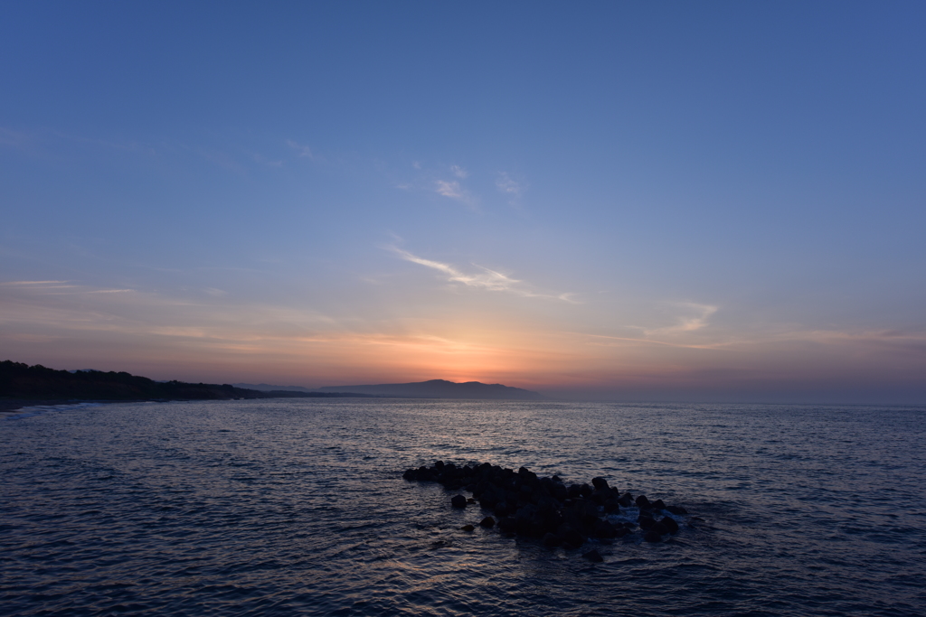 霞み夕景