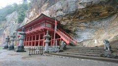 達谷窟毘沙門堂