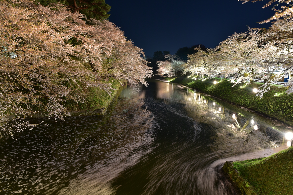 花筏の流れ