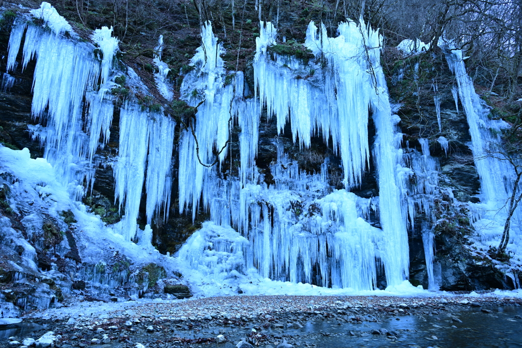 三十槌の氷柱　２