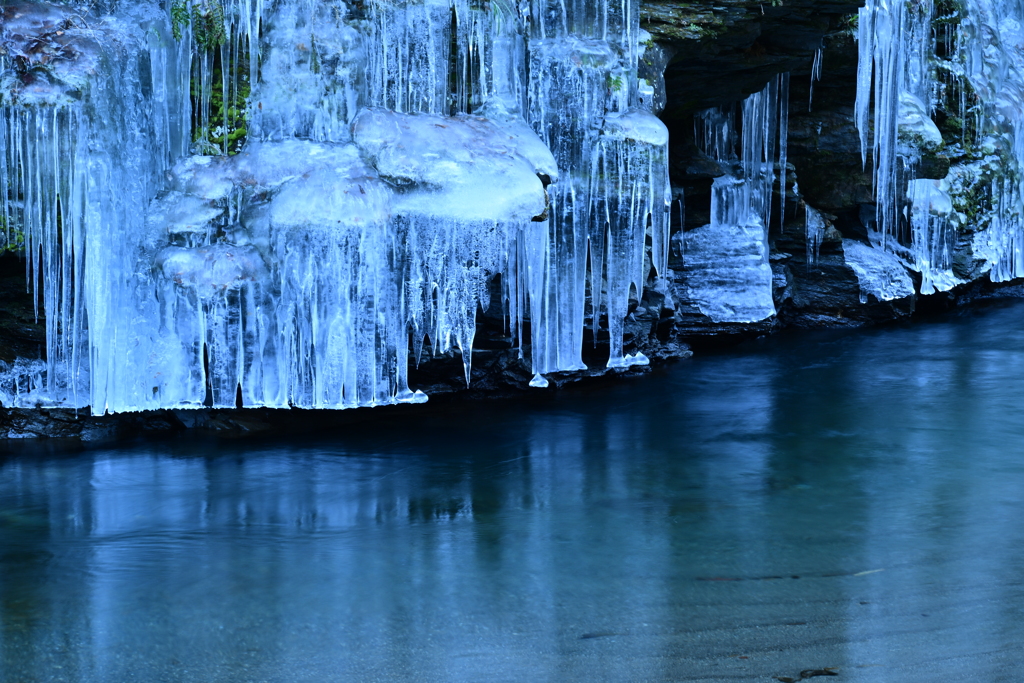 氷柱と砂紋