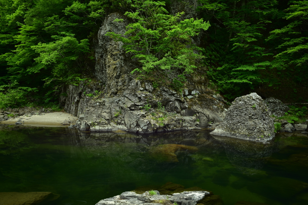 新緑の薬研渓谷