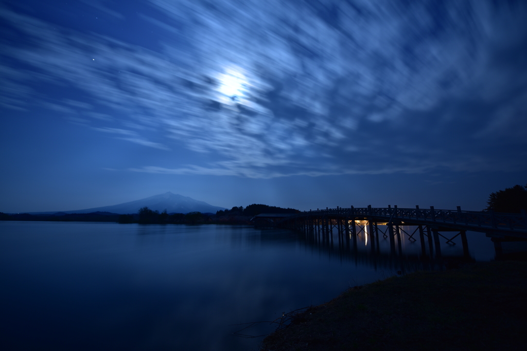 流れる雲と・・・