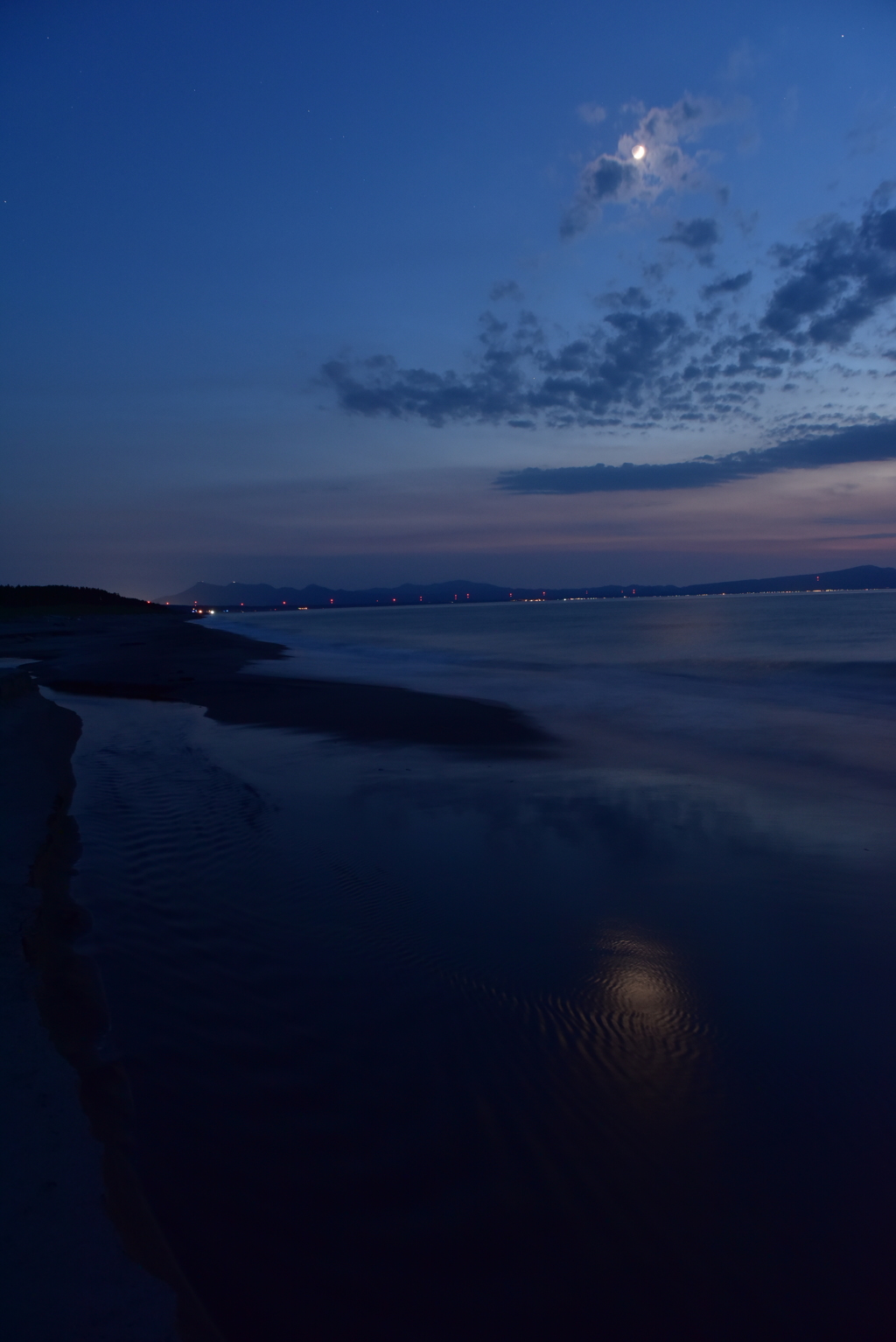 月夜の照らされて