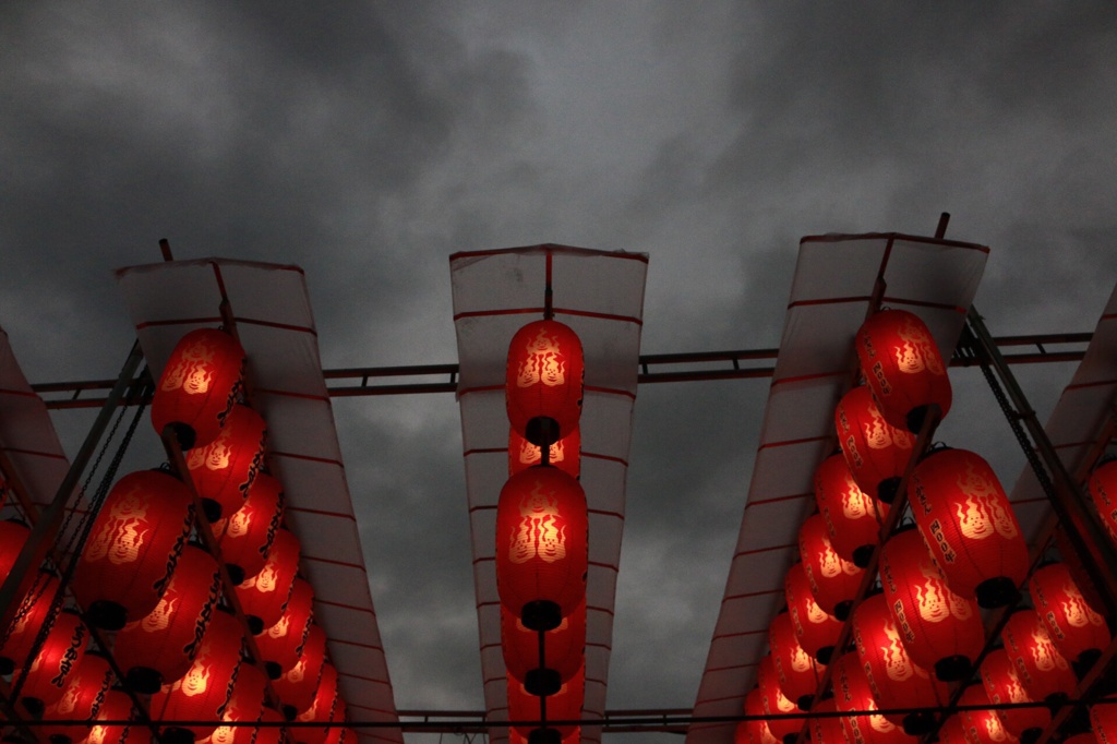 提灯のち雨