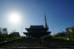 お寺とを正面から
