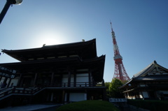 お寺と斜めから