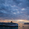 港の夕暮れ