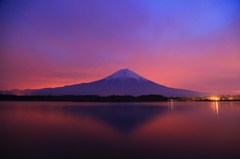 夜明けに燃ゆる。