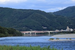 川のある風景・・・