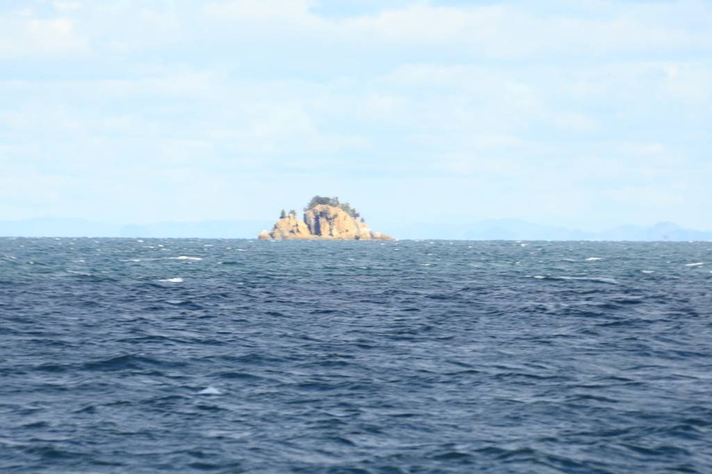 遠くの島・・・