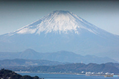 江ノ島越しの富士