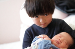 三男誕生、そのとき長男は！