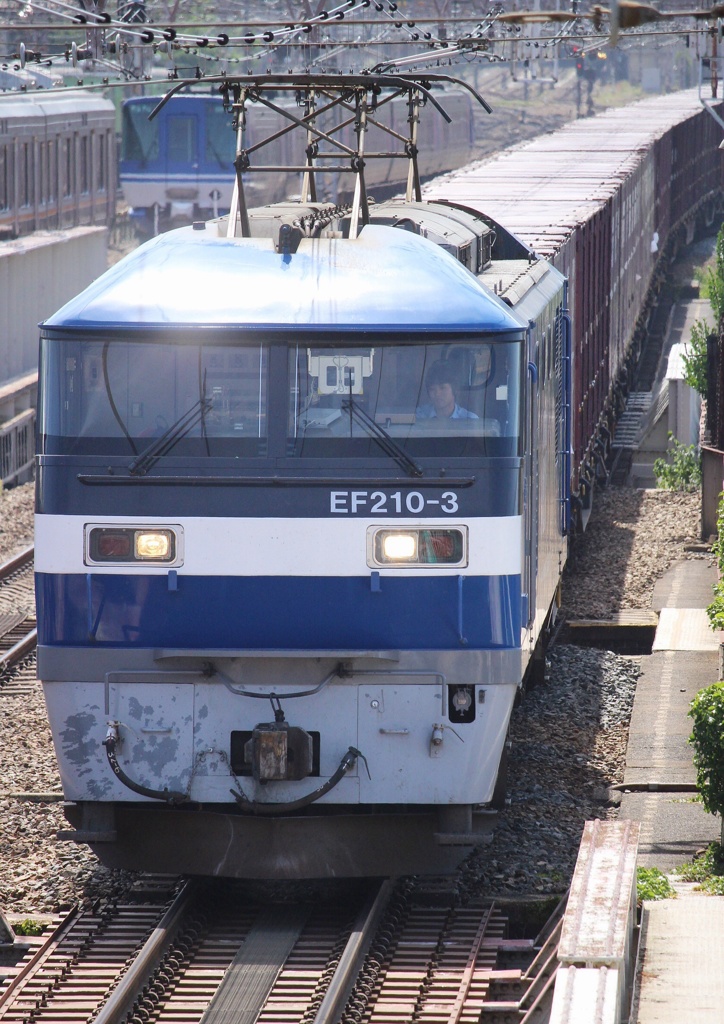 グイグイ引っ張ってます‼︎