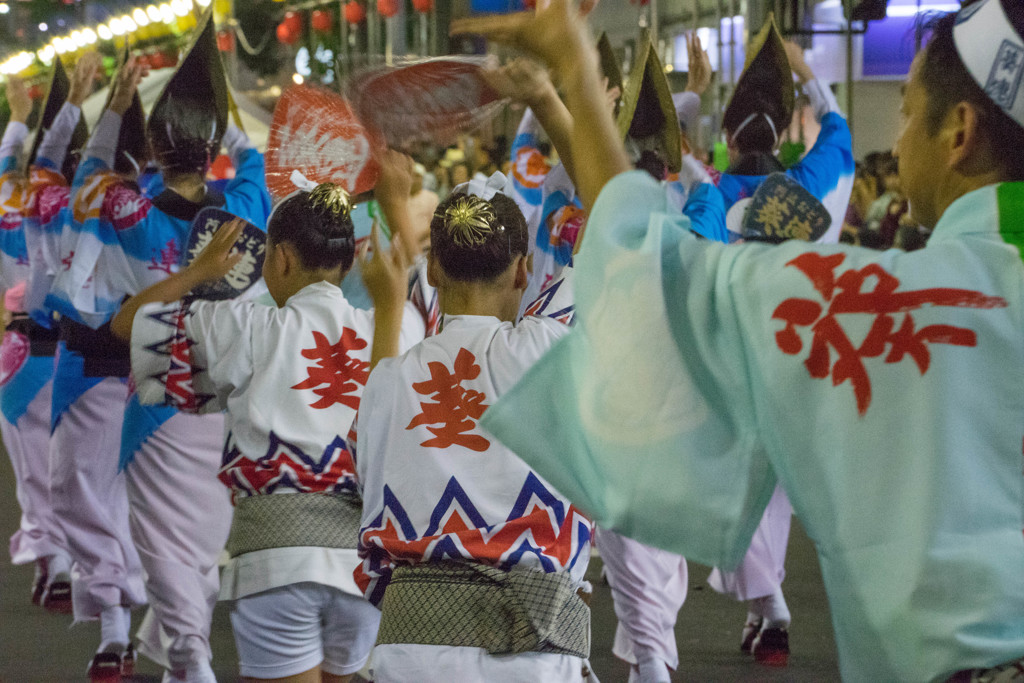 踊るあほーに