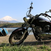 バイクと西湖と富士山