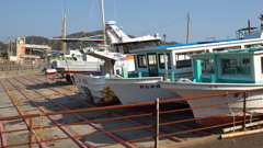 陸の漁船